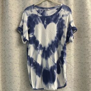 Brit NY T-Shirt Tie Dye Blue and White w/ Heart